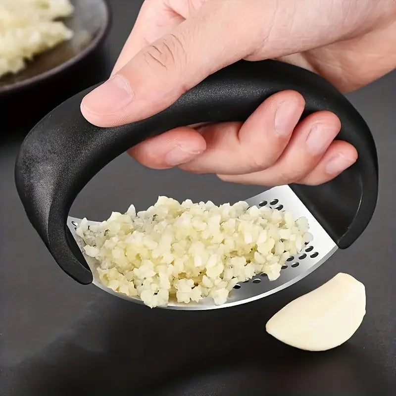 3 in 1 Circular Garlic Press,Garlic Masher,Manual Garlic Peeling and Mashing,Kitchen,Household Thickened Stainless Steel